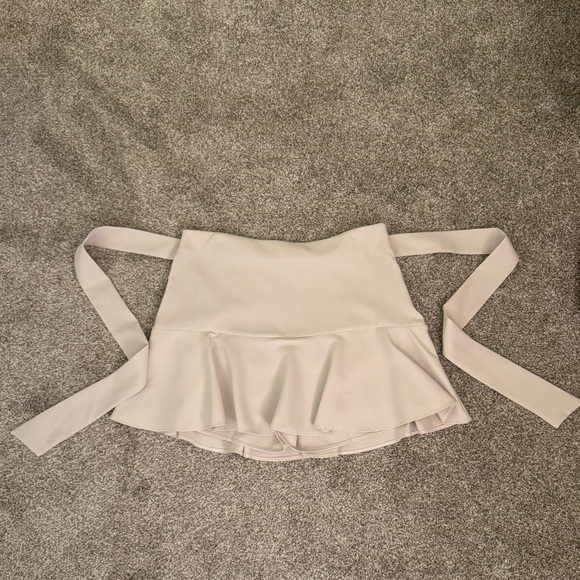 Cream Zara Mini Skort w/ Tie Detail - Picture 2 of 6